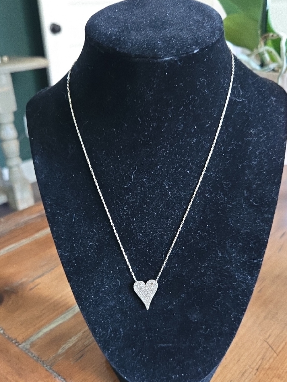 Heart Pendant Necklace in Gold - Women Jewelry